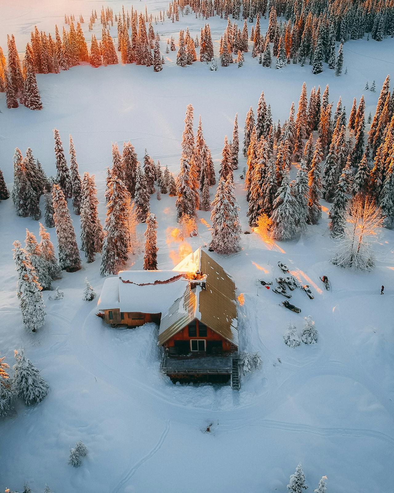 cabin-snow
